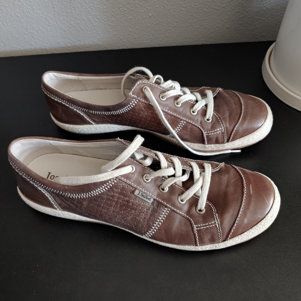 Josef Siebel Brown Leather Sneakers with White Laces